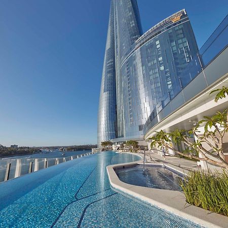 Crown Towers Sydney Hotel Exterior foto The pool at the top of the tower